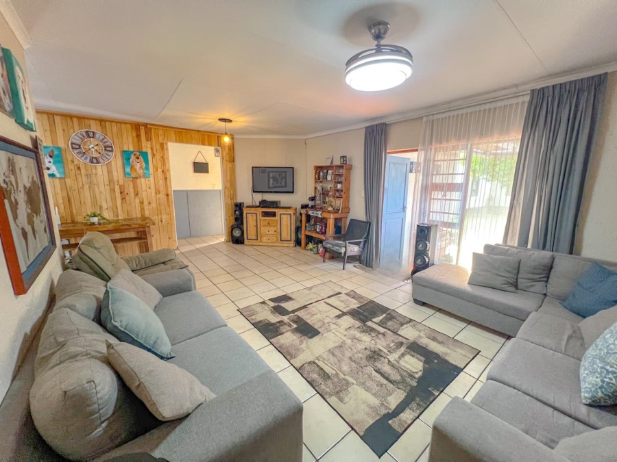 2 Bedroom Property for Sale in Vaalpark Free State